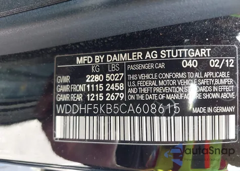 2012 Mercedes-Benz E 350 z USA, uszkodzony, nr VIN WDDHF5KB5CA608615